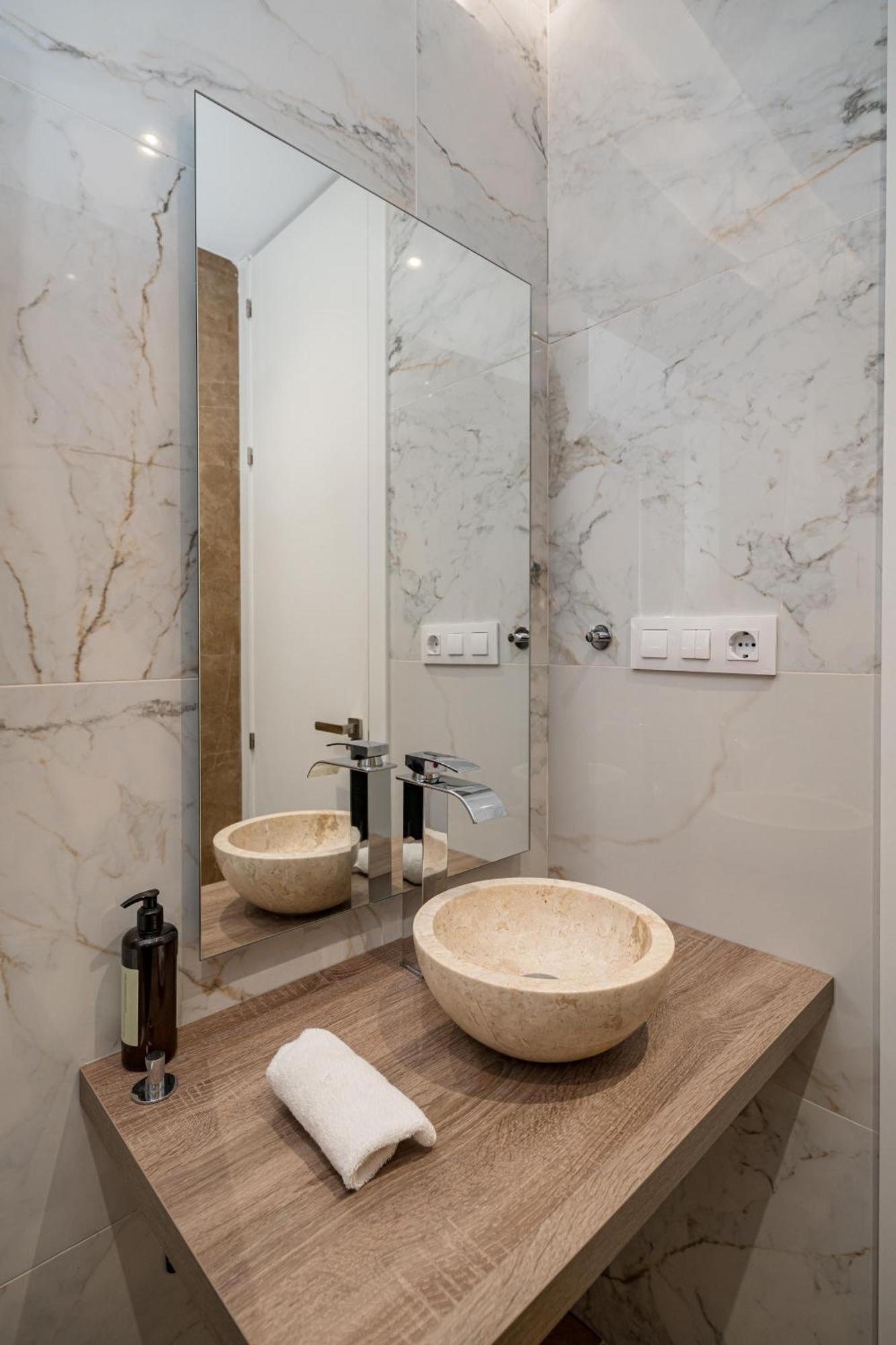 Chueca II Calle Barco 2Br 2Bh มาดริด ภายนอก รูปภาพ
